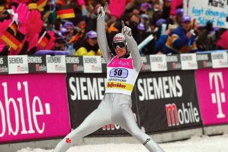 Die Vierschanzentournee ist für die Skispringer seit Jahrzehnten das Highlight der Saison. Wer das prestigeträchtige Event g...