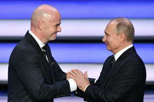 100 Tage vor der WM: Putin spielt Fußball mit Infantino