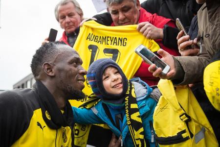 Foto-Termin mit den jungen Fans