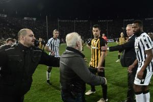 "Grexit nicht mehr fern": FIFA droht griechischen Klubs mit Ausschluss