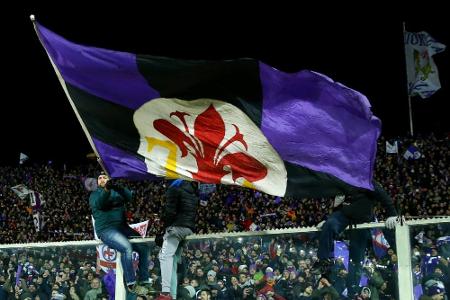 Fans und Mitspieler pilgern zu Astoris Sarg