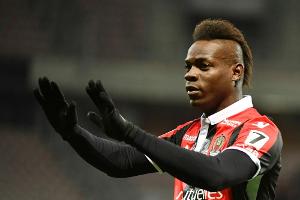 Balotelli kritisiert Senator: "Vielleicht hat ihm niemand gesagt, dass er schwarz ist"