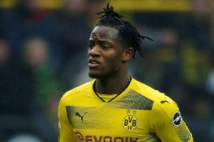 BVB-Stürmer Batshuayi lässt Zukunft offen
