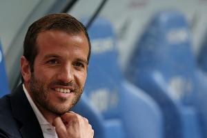 "Wäre eine Ehre": Van der Vaart bietet HSV Hilfe an