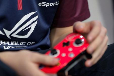 Manchester City verpflichtet FIFA-Spieler Wollin