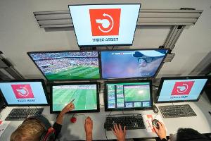 Schiedsrichter-Quartett erweitert Kreis der Video-Assistenten