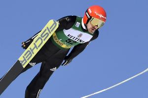 Rießle und Rydzek in Klingenthal in Lauerstellung - Springen abgebrochen