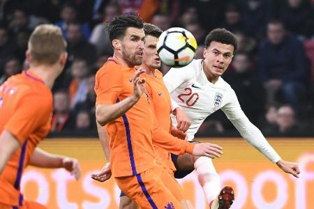 Über 100 Hooligans nach Ausschreitungen in Amsterdam festgenommen