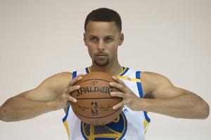 Golfschwung geht daneben: NBA-Superstar Curry sorgt für Scherben in Hotel