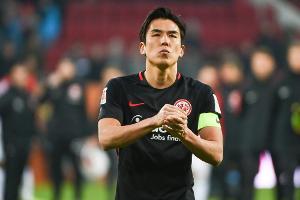 Frankfurt verlängert mit Hasebe