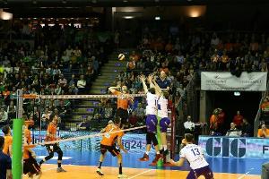 Berlins Volleyballer mit Heimvorteil gegen Frankfurter "Gummiwand"