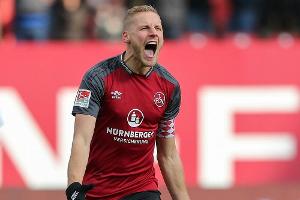 Nürnberg gewinnt Aufstiegskrimi in Kiel und träumt von der Bundesliga