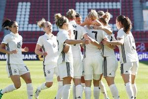 Küken Schüller sorgt mit Viererpack für gelungenes Hrubesch-Debüt