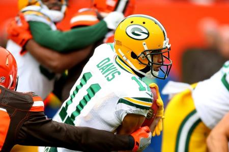 NFL-Profi Davis nach Sprengstoff-Witz am Flughafen festgenommen