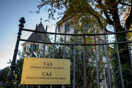 Englands Meister Manchester City droht Transfersperre