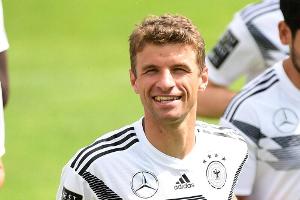 Müller und Ginter treffen Blindenfußballer: "Allerhöchsten Respekt"