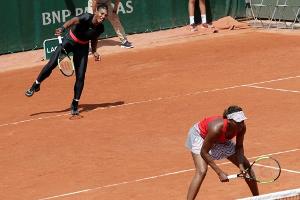 French Open: Williams-Schwestern im Doppel weiter