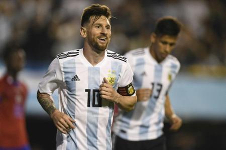 Argentinien verabschiedet sich mit Messi-Hattrick von heimischen Fans