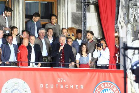 Bayern feiern am 20. Mai auf dem Marienplatz