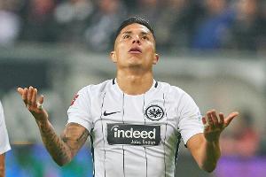 Option gezogen: Frankfurt bindet Mexikaner Salcedo langfristig