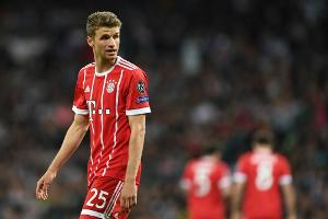 Übergabe der Meisterschale: Müller glaubt an Doppelspitze