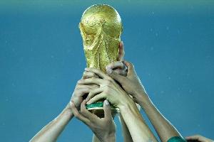 WM-Pokal reist erneut in Louis-Vuitton-Tasche nach Russland