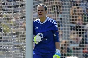 Frankfurts Torfrau Schumann hört auf