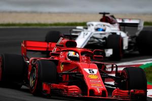 Vettel startet von Platz drei in Spanien - Hamilton holt Pole