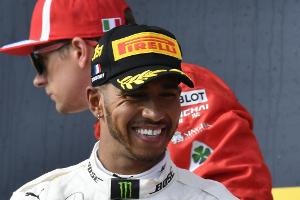 Hamilton zu Vertrags-Gerüchten: "Irgendwann wisst ihr Bescheid"