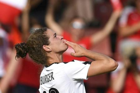 Burger bleibt beim SC Sand