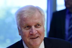 BamS: Seehofer will WM in Russland besuchen