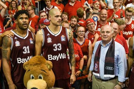 Hoeneß feiert: Bayern holen Basketball-Double