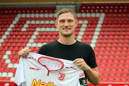 Regensburg holt Mittelfeldspieler Dej aus Lotte