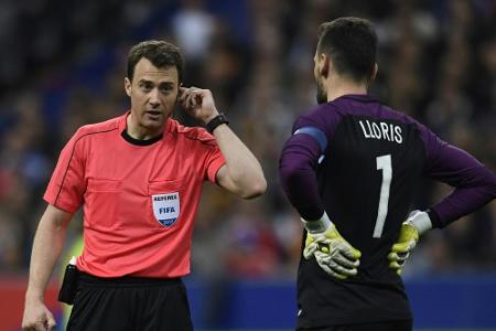 Video-Assistenten: Zwayer, Dankert und Bosch im Einsatz