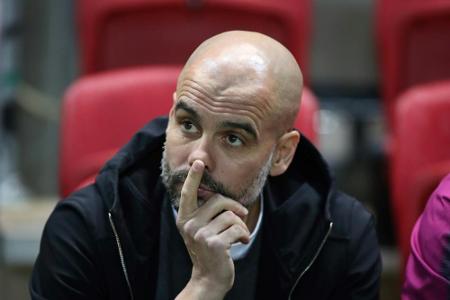 UEFA-Sperre: Guardiola beim Champions-League-Start auf der Tribüne
