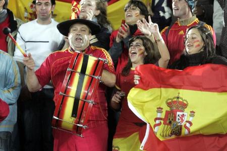 Trommelverbot für Spaniens Edelfan Manolo aufgehoben