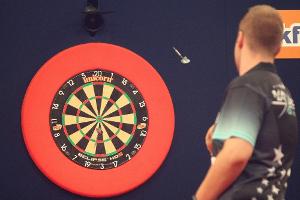Darts-Team-WM: Hopp und Schindler im Viertelfinale