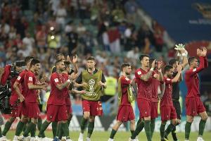 Ronaldo verschießt Elfmeter: Portugal zur "Strafe" gegen Uruguay