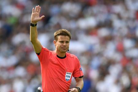 Zwayer und Dankert unterstützen Brych als Video-Assistenten