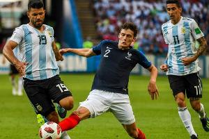 Bayern angeblich mit VfB schon einig über Pavard-Wechsel