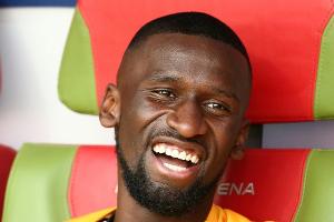 Rüdiger unterstützt Kinder-Hilfsorganisation