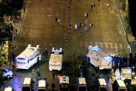 Krawalle nach Frankreichs WM-Triumph