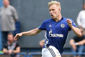 Mit Rückkaufoption: Schalke verkauft Czyborra an Almelo