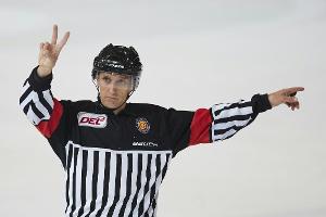 DEL geht mit sieben Profischiedsrichtern in die neue Saison