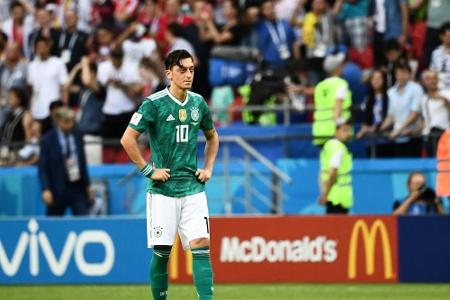 Erdogan-Foto hängt jetzt in Mesut-Özil-Straße in Devrek