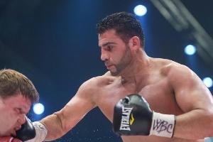 Boxen: Weltmeister Charr verteidigt Titel gegen Oquendo