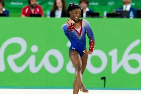 Kunstturnen: Erfolgreiches Comeback für Olympiasiegerin Biles