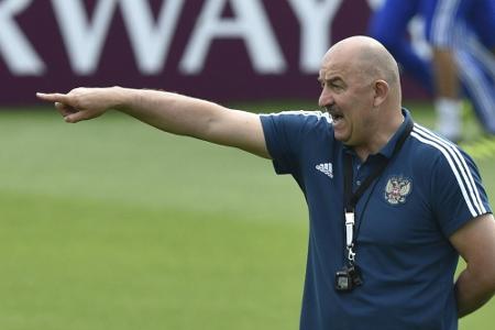 Tschertschessow bis 2020 Russlands Fußball-Nationaltrainer