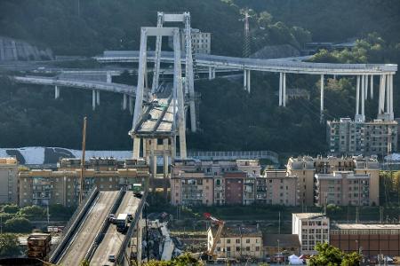 Früherer Fußballprofi überlebt Brückeneinsturz in Genua