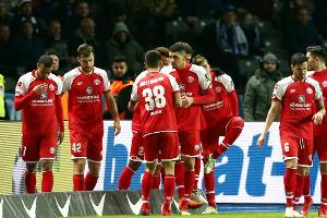 Ujah trifft gegen seinen Lieblingsgegner: Stuttgart verpasst Wiedergutmachung